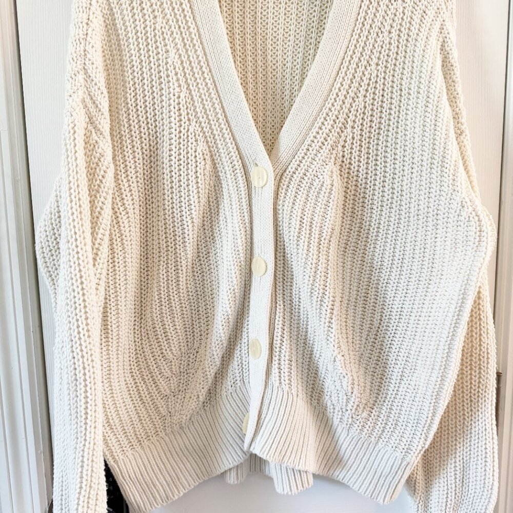🆕 Banana Republic | Cable Knit Button Up Cardigan in Off White Cream Color | L - Picture 6 of 8